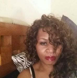 Meet your Posher, Sharon